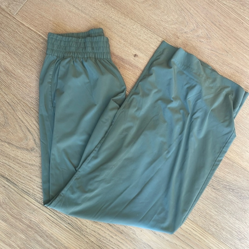 Vuori villa wide leg pant